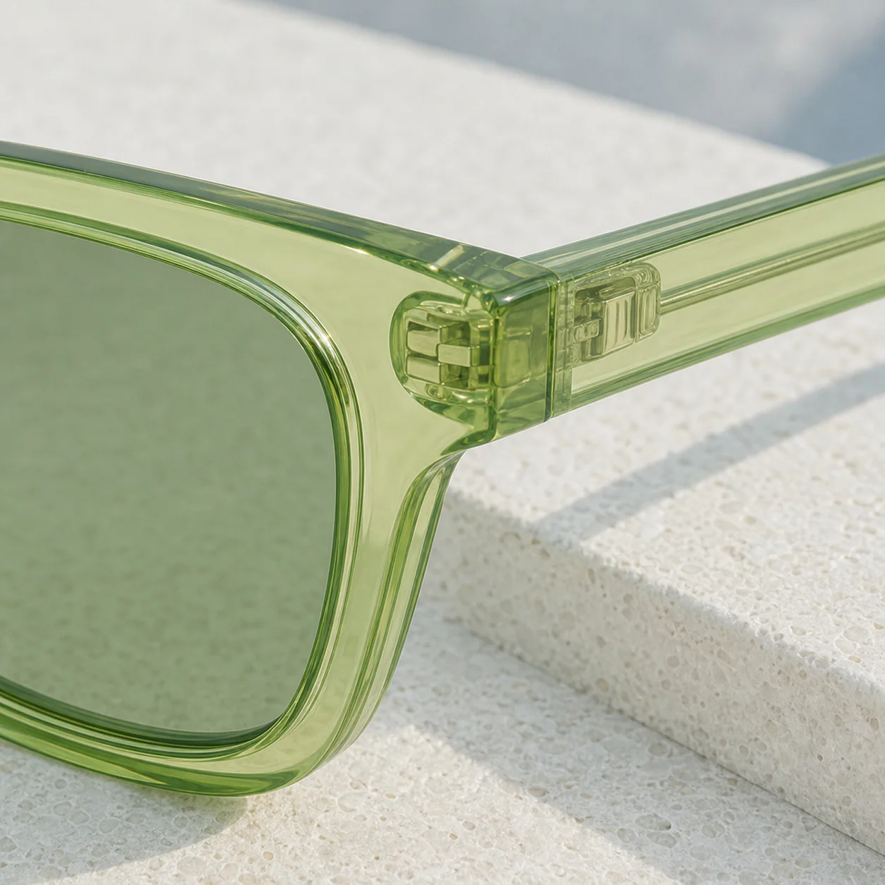 Cove Square Sunglasses first detail view