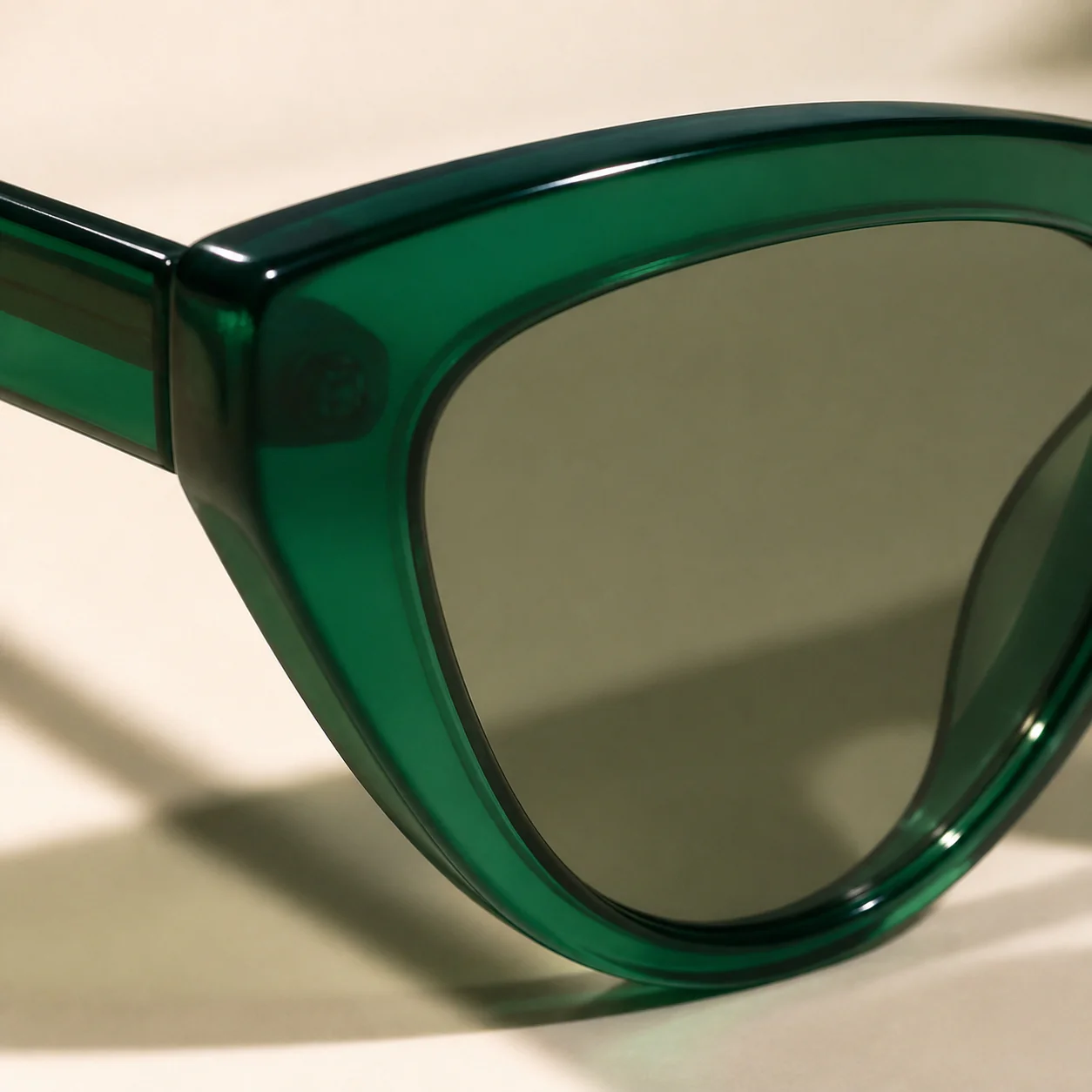 Etoile Cat Eye Sunglasses first detail view