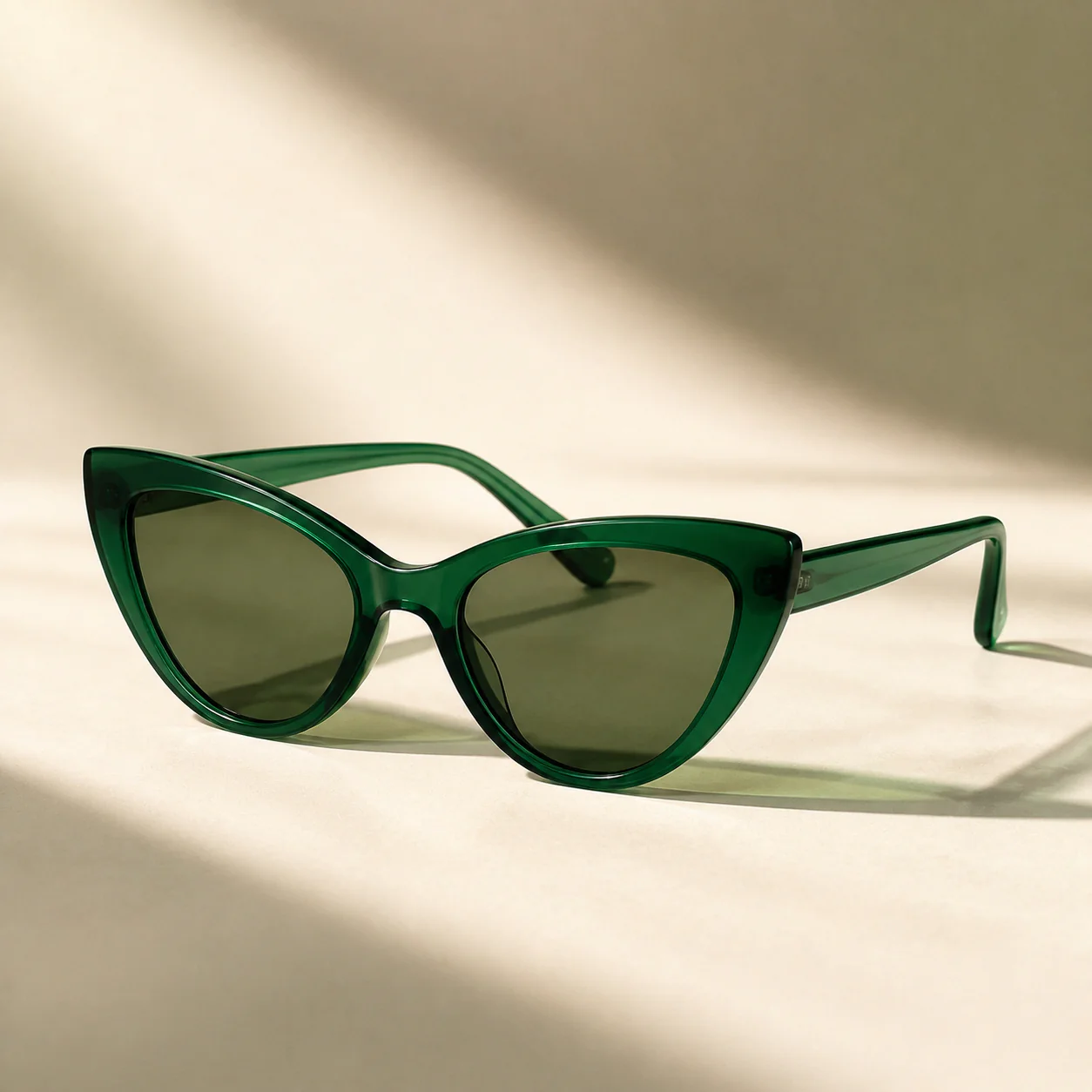 Etoile Cat Eye Sunglasses