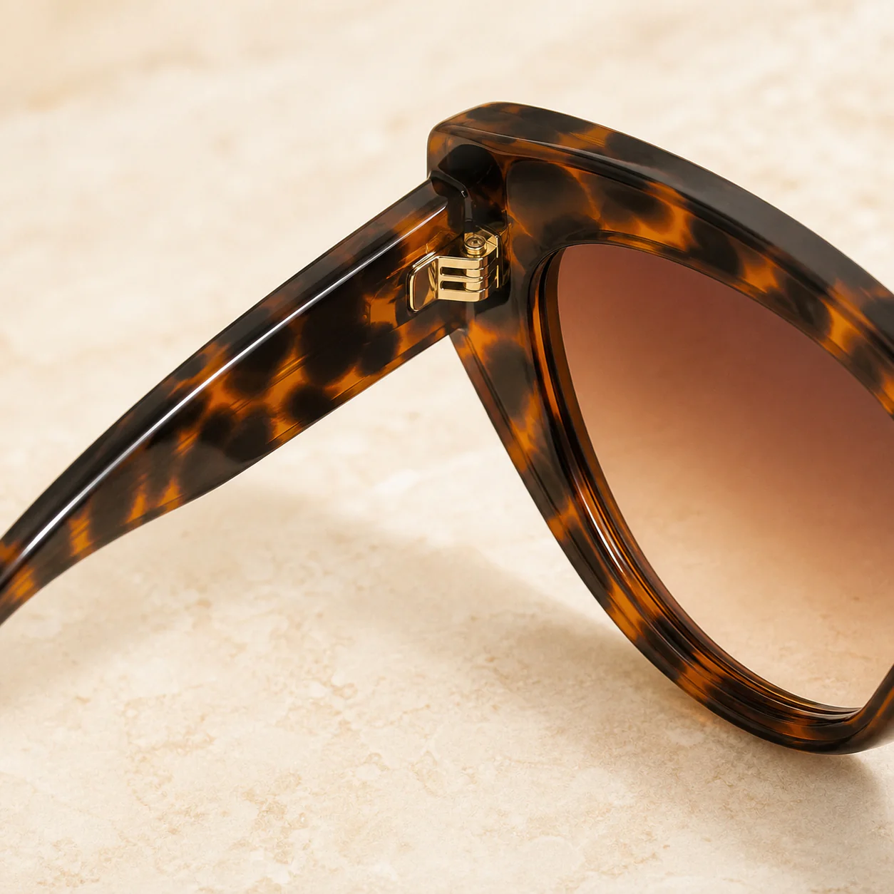Marseille Cat Eye Sunglasses second detail view