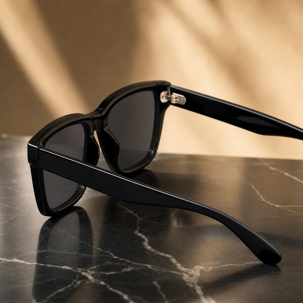 Noirline Square Sunglasses second detail view