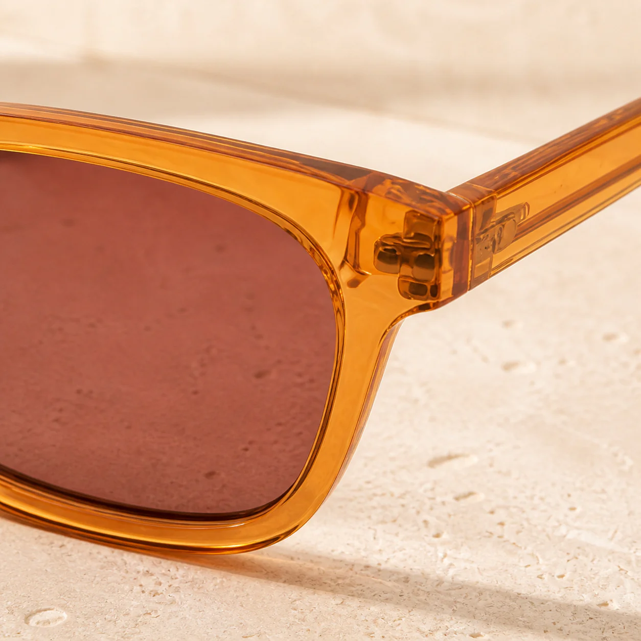 Palais Square Sunglasses first detail view