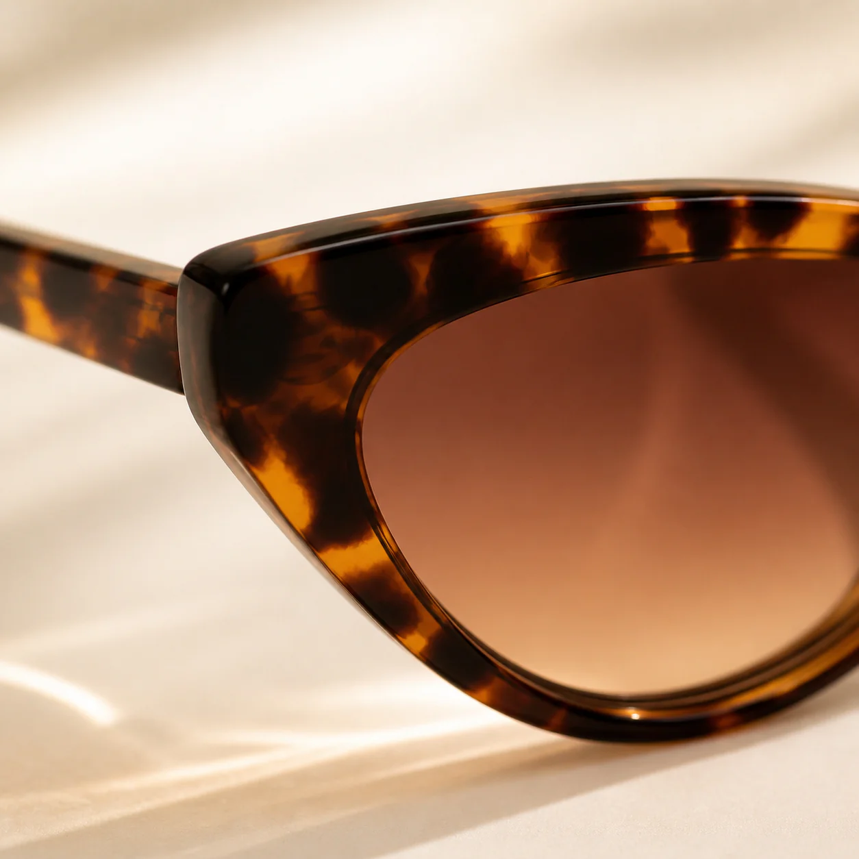 Riviera Cat Eye Sunglasses first detail view