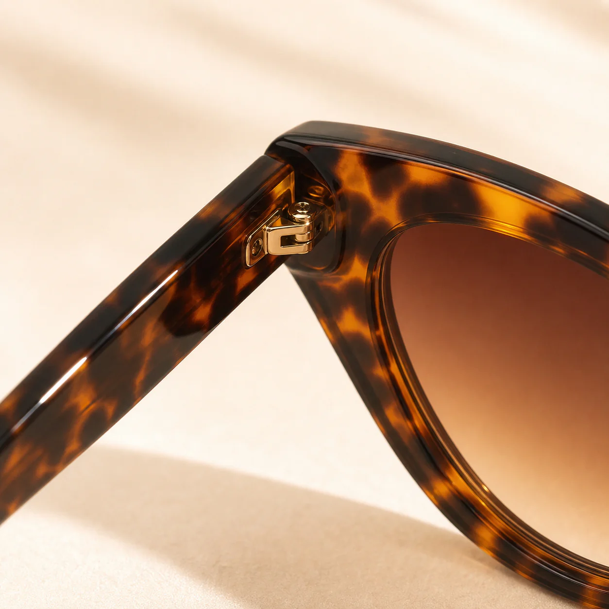 Riviera Cat Eye Sunglasses second detail view
