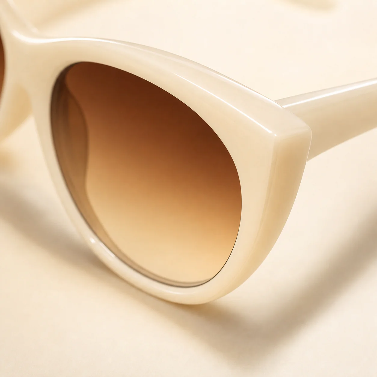 Velvet Cat Eye Sunglasses first detail view